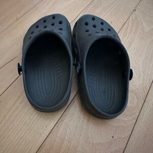 Play condition crocs- no strap- dark gray size 6 7